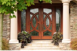 Should You Buy a Wood or Fiberglass Entry Door?